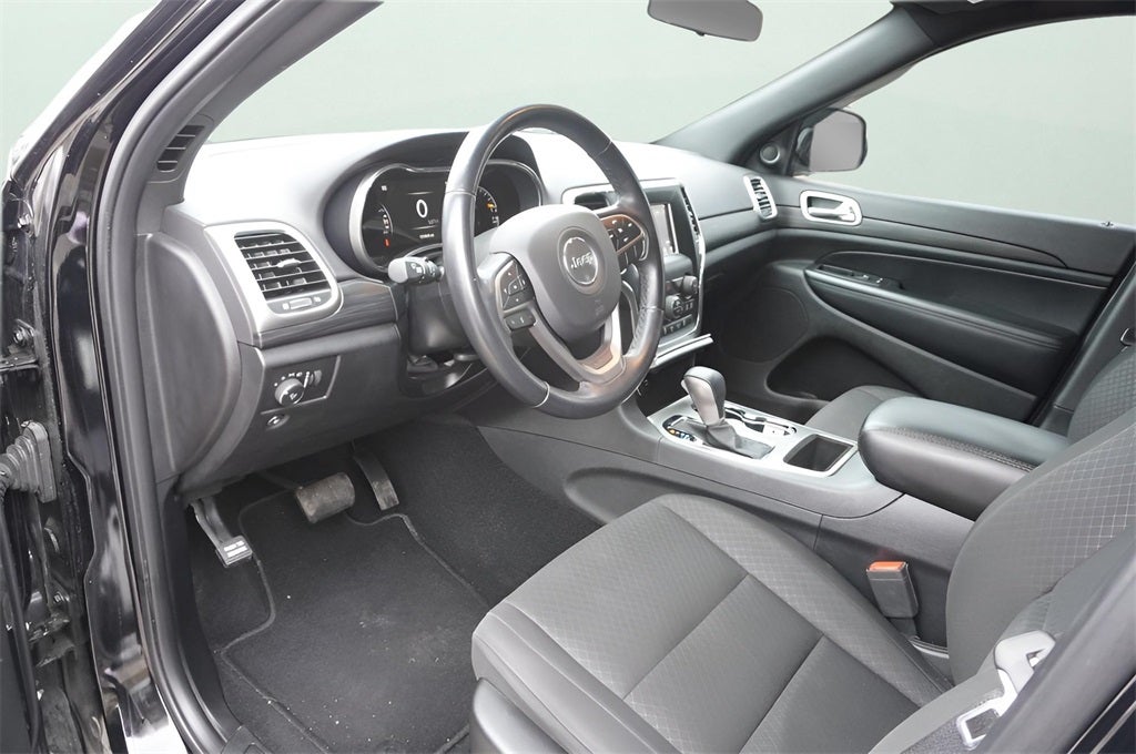 2019 Jeep Grand Cherokee Laredo E