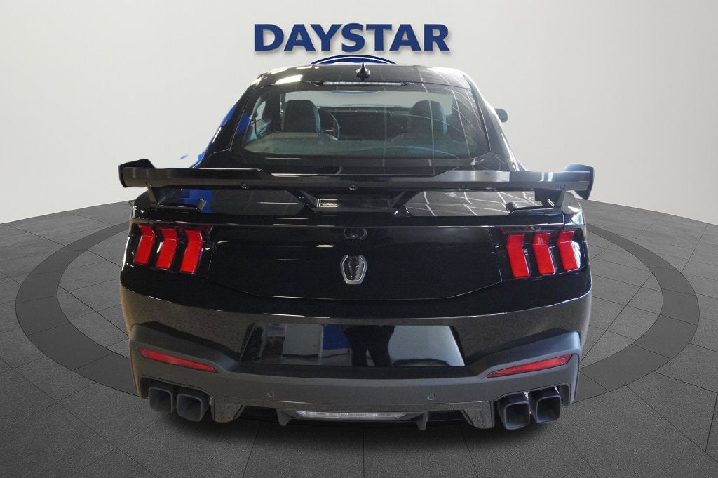 2026 Ford Mustang Dark Horse