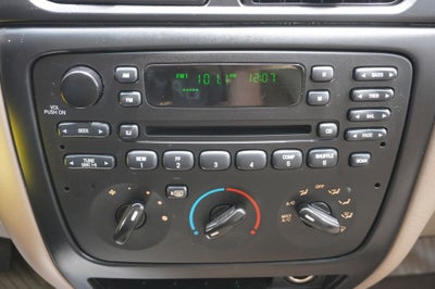 2002 Ford Taurus SE