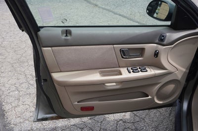 2002 Ford Taurus SE