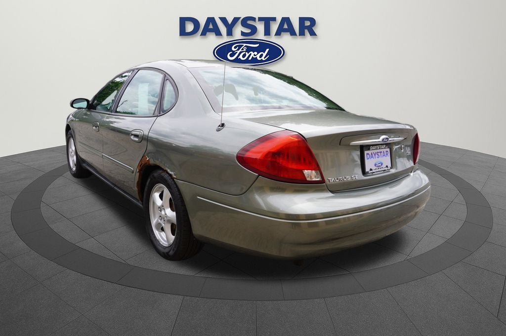 2002 Ford Taurus SE