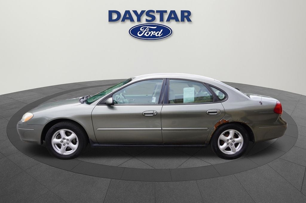 2002 Ford Taurus SE