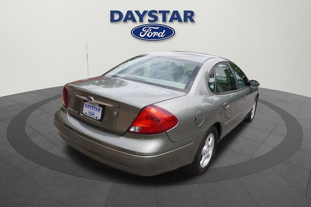 2002 Ford Taurus SE
