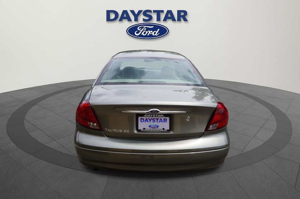 2002 Ford Taurus SE