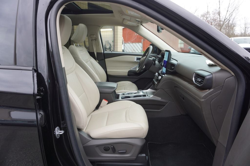 2022 Ford Explorer Platinum