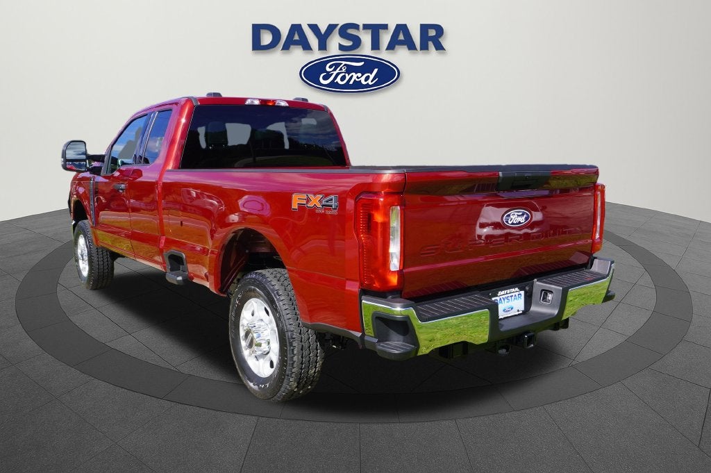 2027 Ford F-350SD XLT