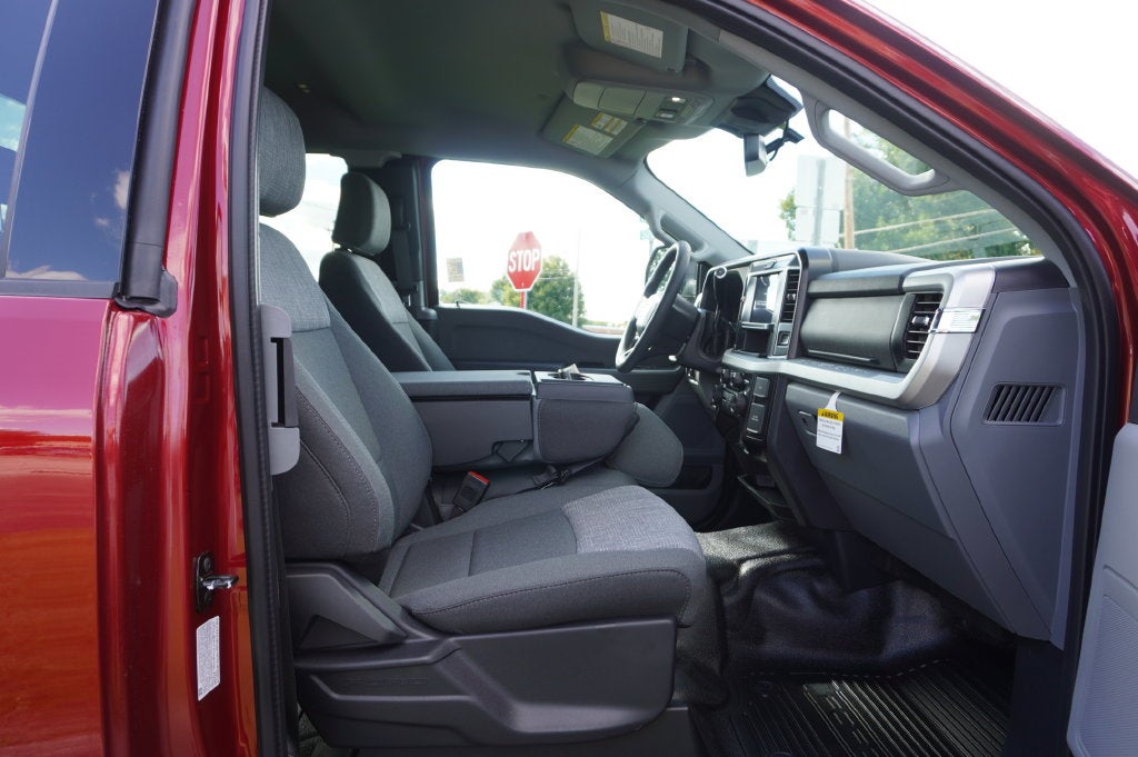 2027 Ford F-350SD XLT