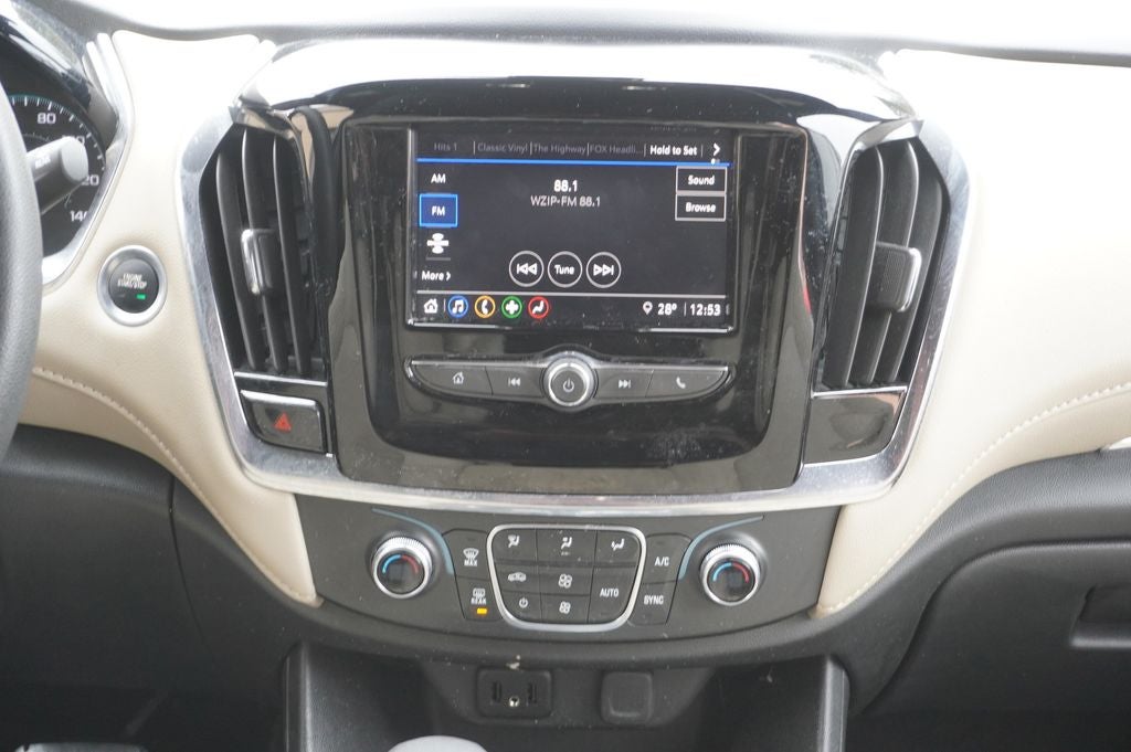 2023 Chevrolet Traverse LS