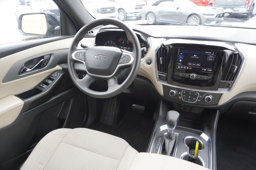 2023 Chevrolet Traverse LS