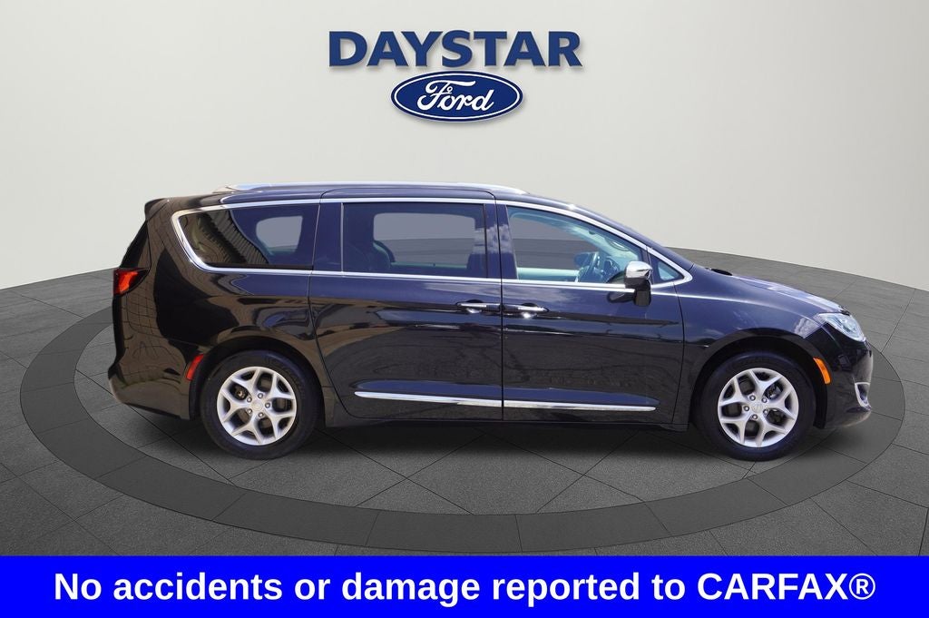 Used 2019 Chrysler Pacifica Limited with VIN 2C4RC1GG0KR720656 for sale in Garrettsville, OH