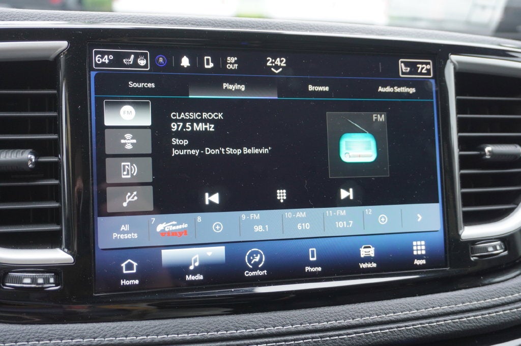 2023 Chrysler Pacifica Touring L