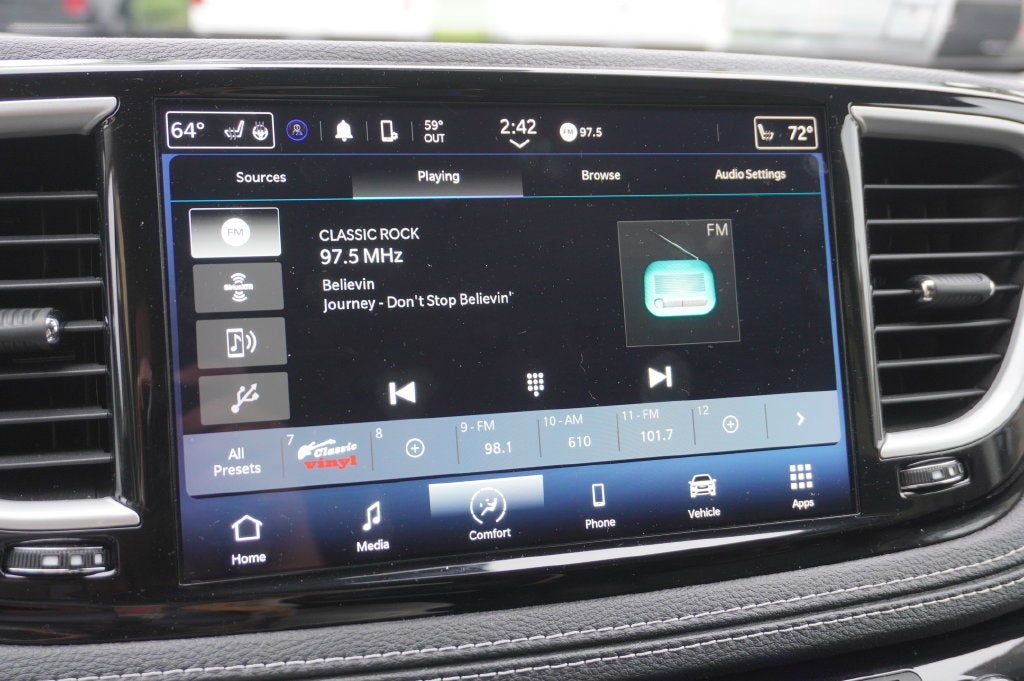 2023 Chrysler Pacifica Touring L