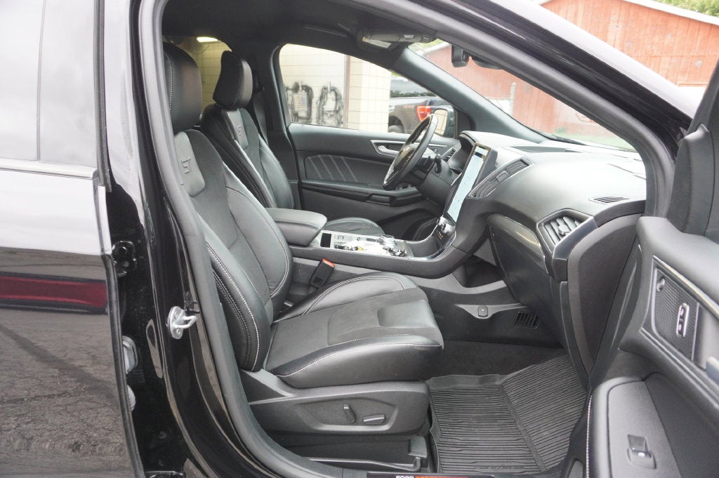 2023 Ford Edge ST