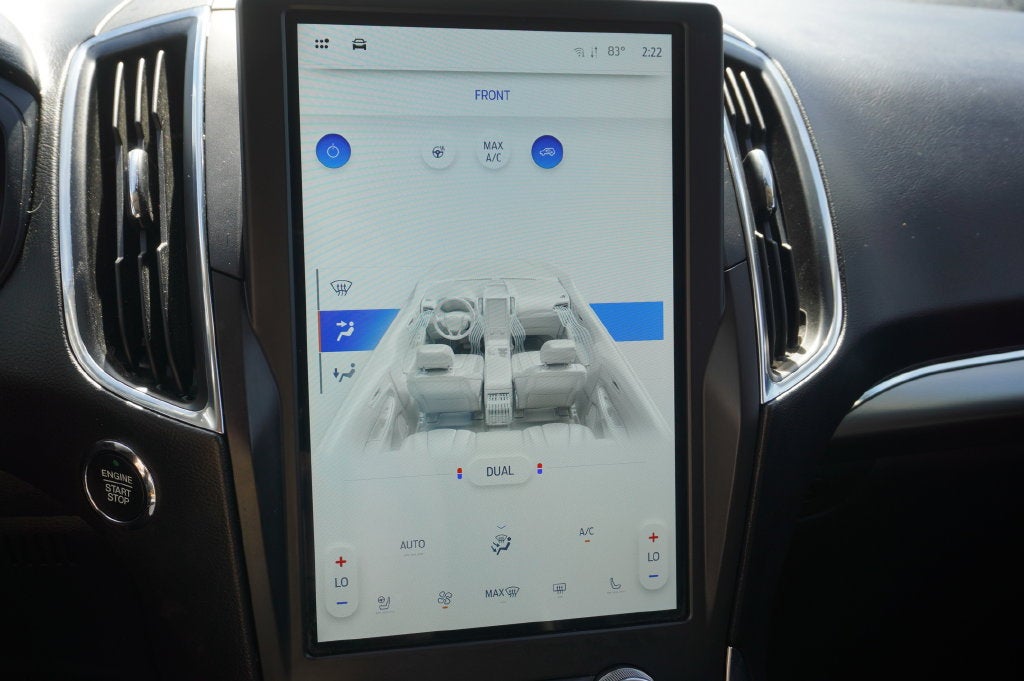 2022 Ford Edge Titanium