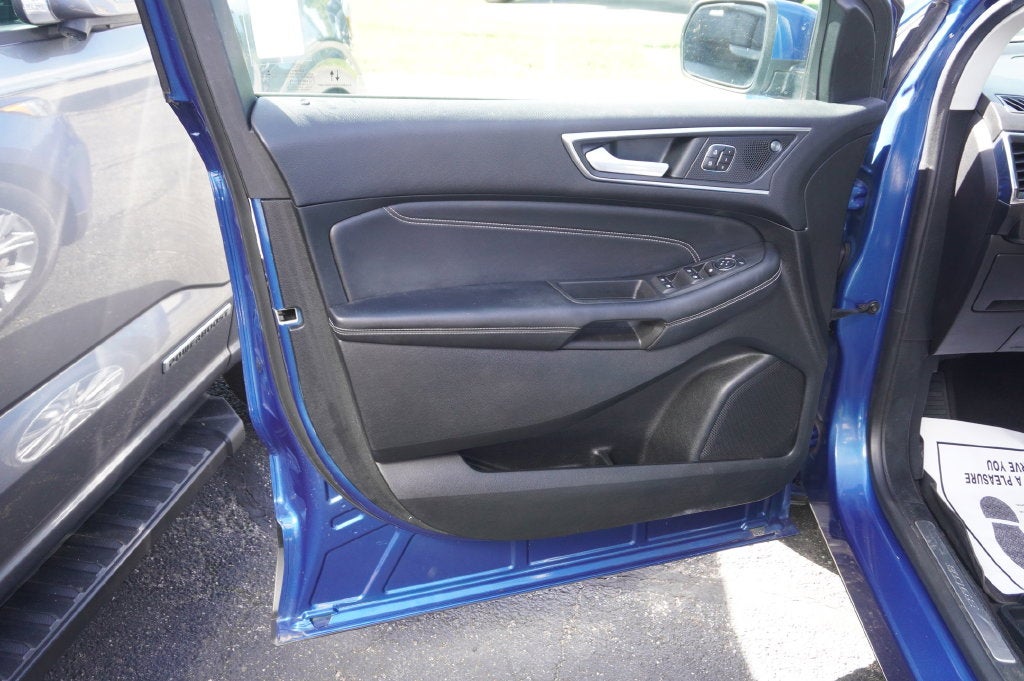 2022 Ford Edge Titanium