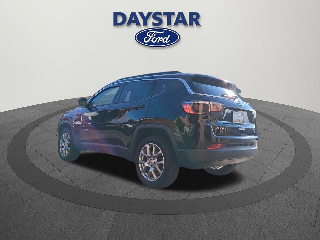 2023 Jeep Compass Latitude Lux