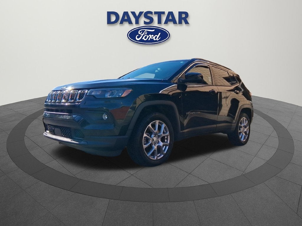 2023 Jeep Compass Latitude Lux