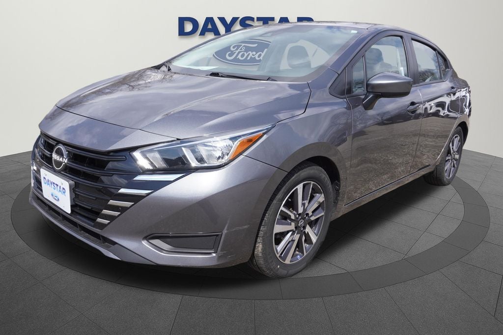 2023 Nissan Versa 1.6 SV