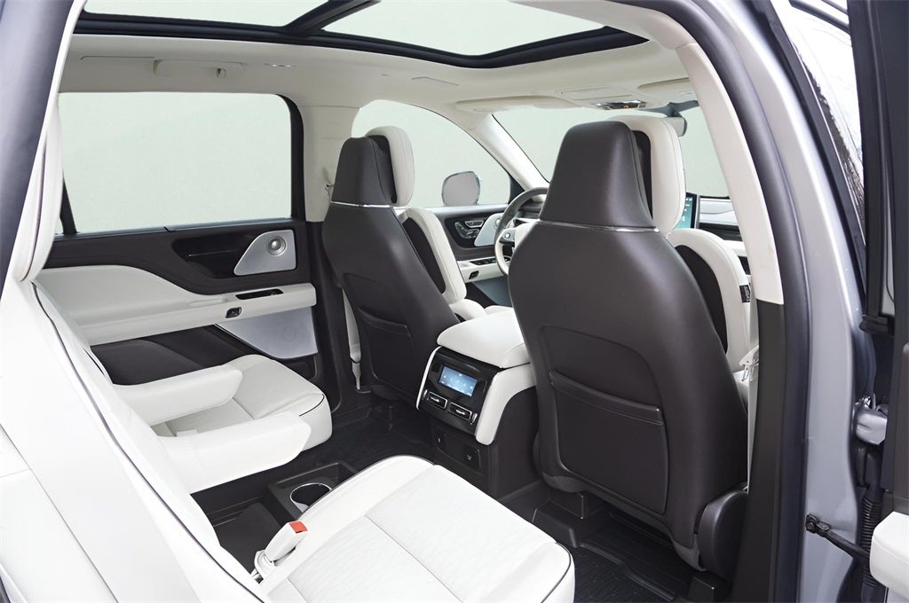 2022 Lincoln Aviator Plug-In Hybrid Black Label Grand Touring