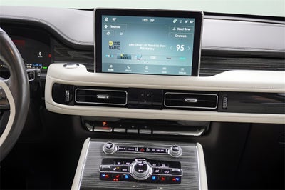 2022 Lincoln Aviator Plug-In Hybrid Black Label Grand Touring