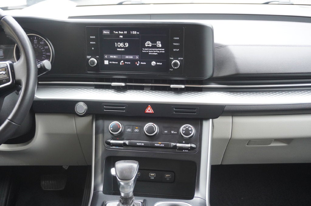 2023 Kia Carnival LX Seat Package