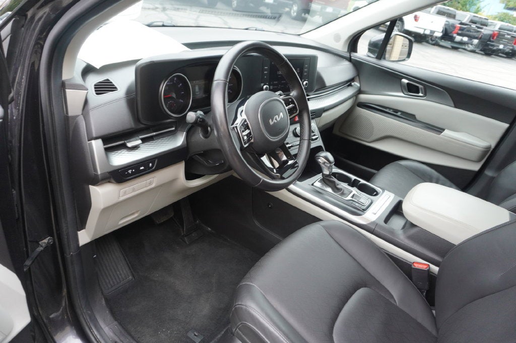 2023 Kia Carnival LX Seat Package